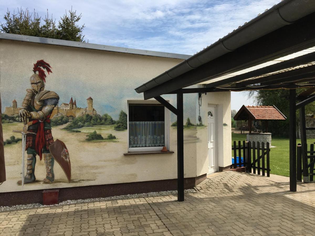 Schoener Ferienbungalow Umgeben Von Natur Und Nicht Weit Zur Ostsee Neubukow Exterior foto