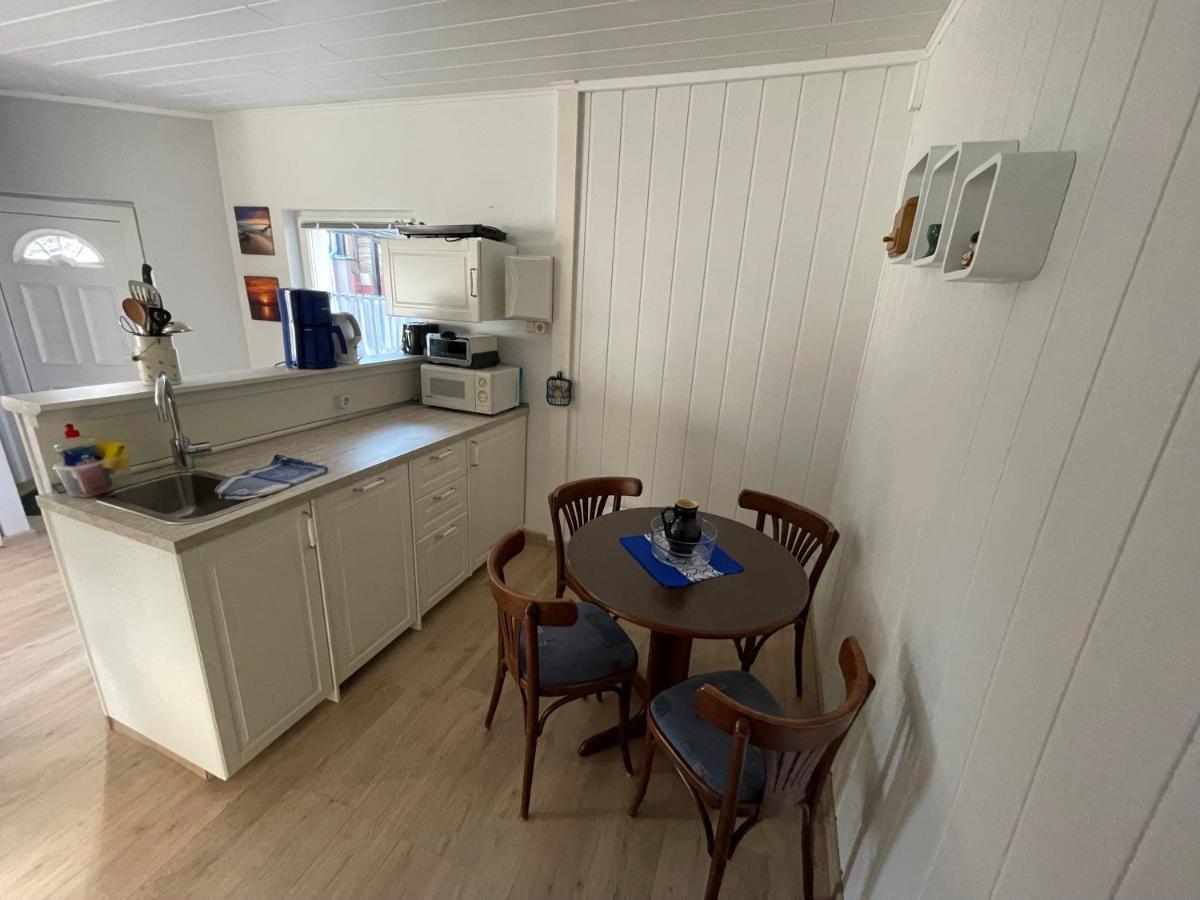 Schoener Ferienbungalow Umgeben Von Natur Und Nicht Weit Zur Ostsee Neubukow Exterior foto
